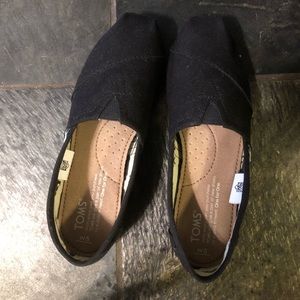 TOMS Black Canvas Shoes Women’s US Size 5